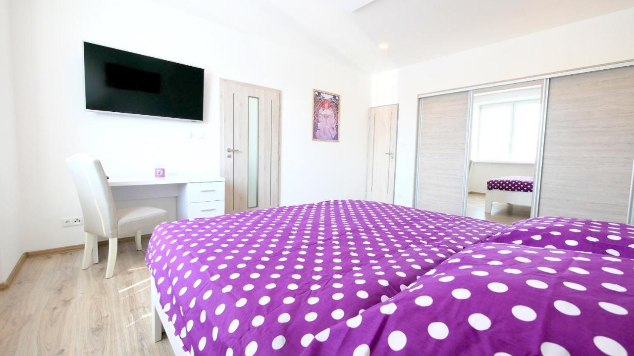 Apartman U Louckeho Klastera 2 Plus Kk Znojmo Eksteriør billede